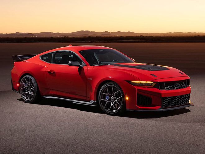 新一代宝马M4渲染图发布！大双肾被取消外形竟长得像野马？(图10)